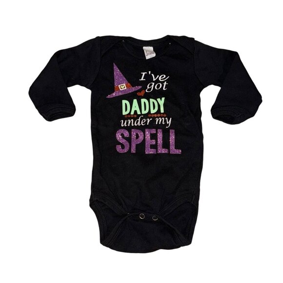 Halloween I've Got Daddy Under My Spell Bodysuit Black Size 3-6 Months - Picture 1 of 3